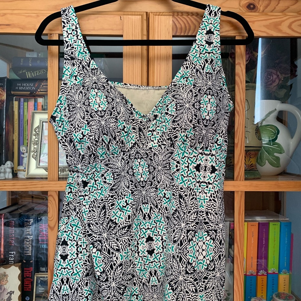 V-Neck Flowy Tankini Top